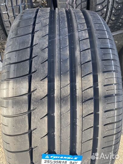 Triangle Sports TH201 255/35 R18 94Y