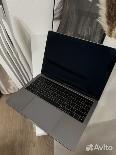 Apple macbook pro 13 2018 8 gb