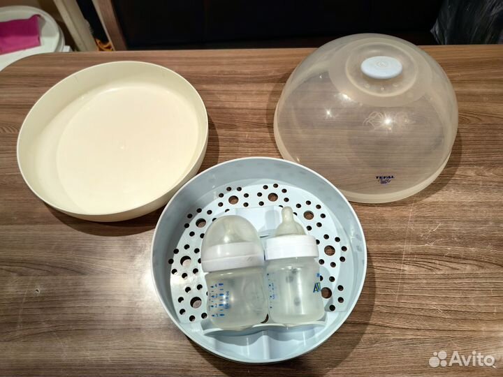 Стерилизатор и бутылочки для кормления