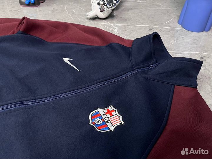 Кофта на замке Nike Barcelona