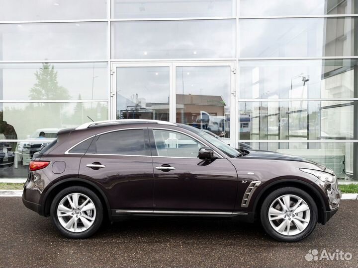 Infiniti QX70 3.7 AT, 2016, 70 000 км