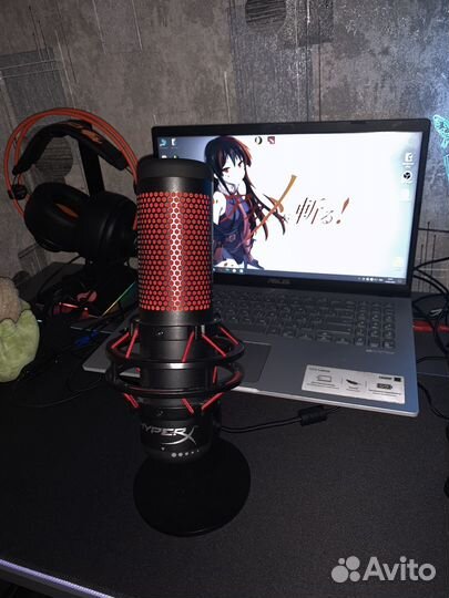 Микрофон HyperX QuadCast черный