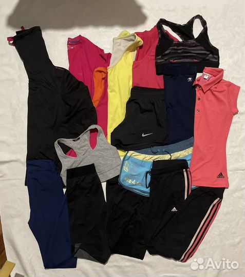 Спортивная одежда женская 40–44