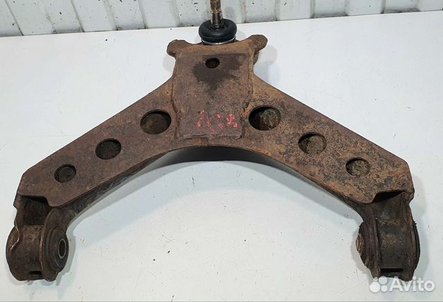 Рычаг передний нижний левый Kia Sportage I