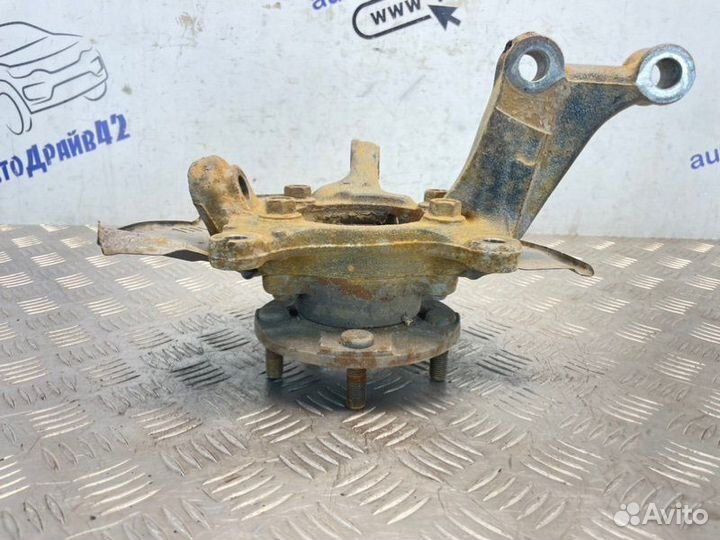 Поворотный кулак передний левый Toyota Corolla