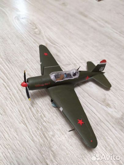 Сборная модель самолёта Су-2