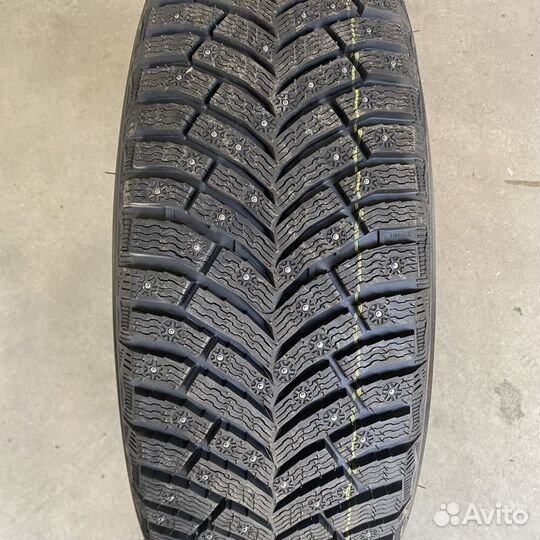 Michelin X-Ice North 4 SUV 255/55 R19 111T