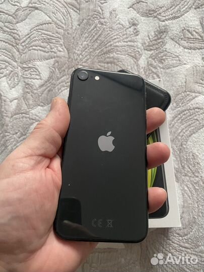 iPhone SE (2020), 64 ГБ