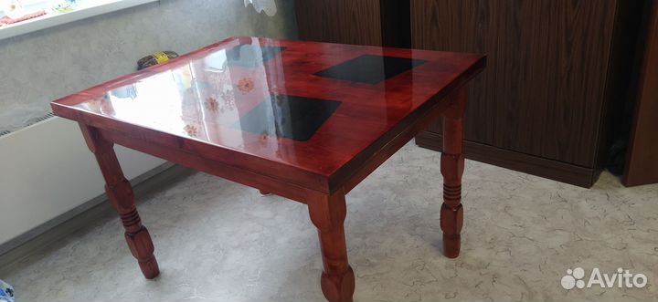 Столик кухонный