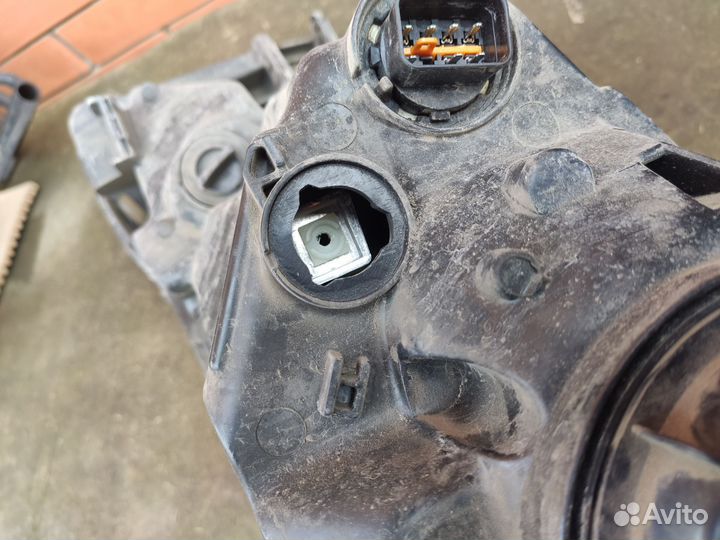 Фара левая и правая hyundai solaris 2014