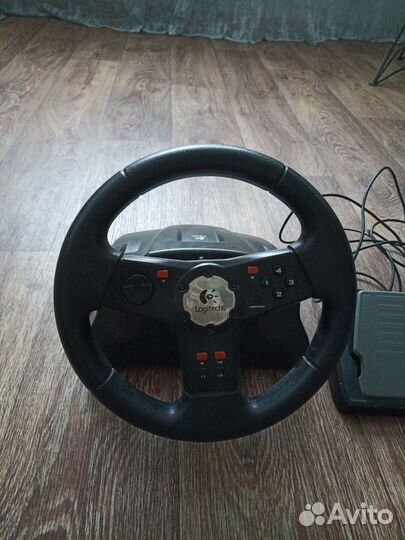 Игровой руль logitech