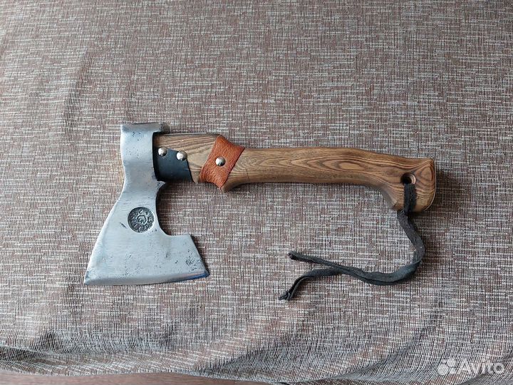 Коллекция топоров ручной работы