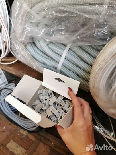 Кабель витая пара, гофртруба и прочее