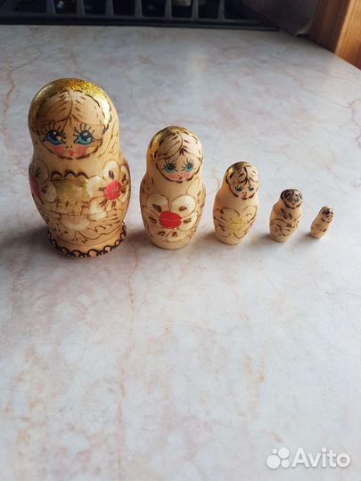 Деревянная неваляшка с муз. механизмом/ матрешка