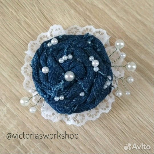 Брошь из джинса