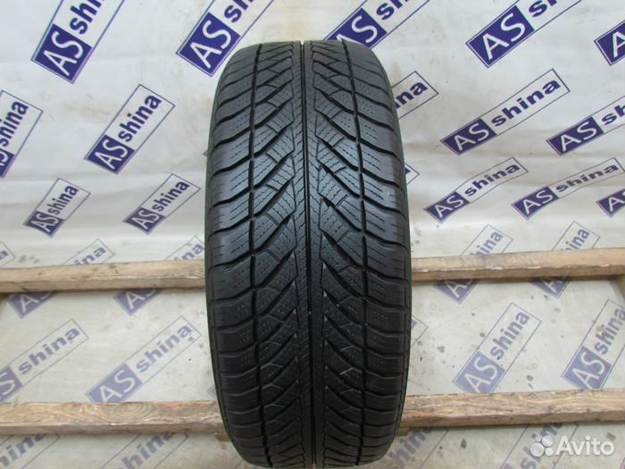 Goodyear UltraGrip 8 Performance 225/55 R17 102R