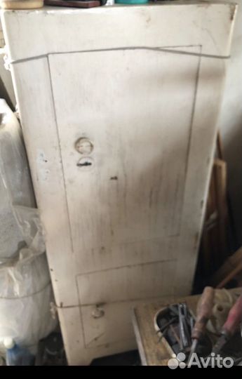 Шкаф металлический 2 шт.б/у и сейф СССР