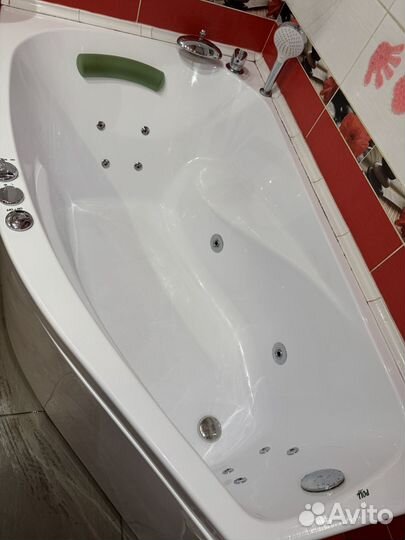 Ванна бу с джакузи