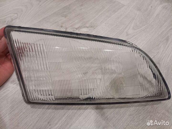 Стекло фары правое Ipsum sxm 10