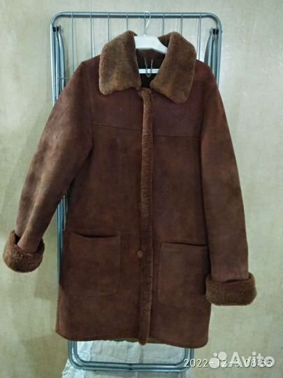 Дубленка натуральная женская с капюшоном 44 46