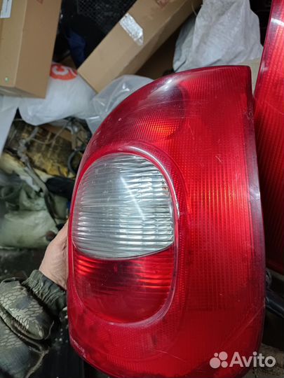 Фонарь задний правый Citroen Xsara Picasso