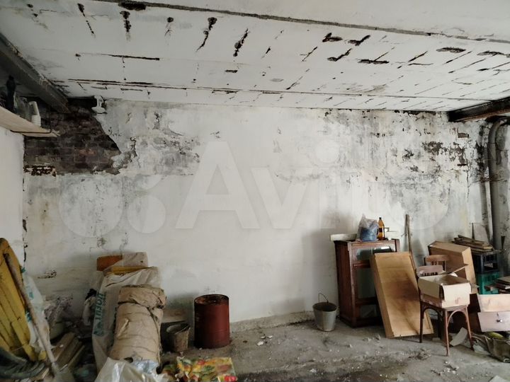 Гараж, > 30 м²