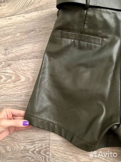 Кожаные шорты