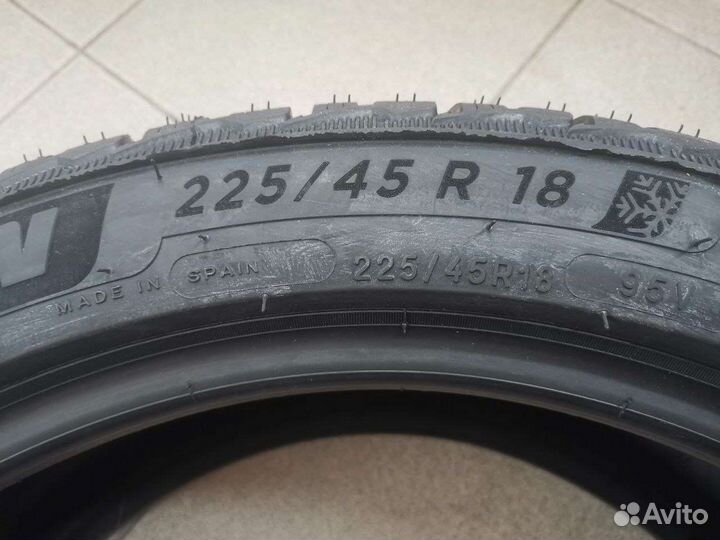 Michelin Pilot Alpin 5 255/40 R18 и 225/45 R18