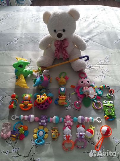 Погремушки, игрушки, прорезыватели