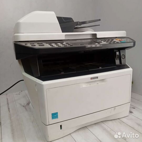 Лазерное мфу kyocera Ecosys M2030dn