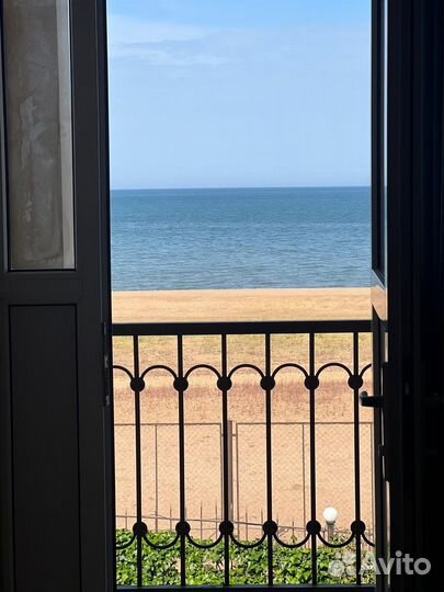 Гостиница на берегу моря в Дербенте