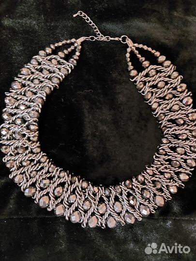 Украшение на шею