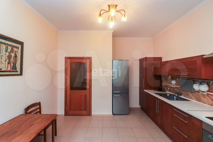 2-к. квартира, 66,5 м², 3/6 эт.