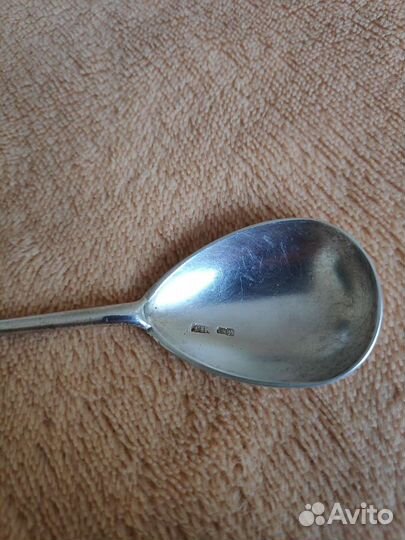 Чайная ложка с художественным рисунком. Серебро 84