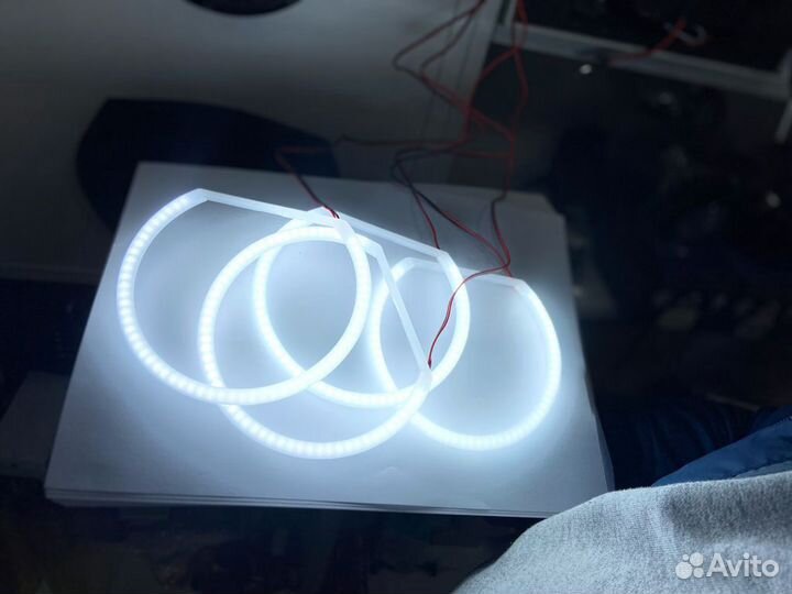 Ангельские глазки BMW