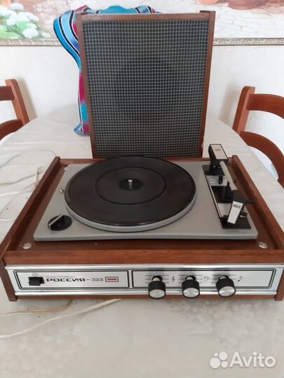 Проигрыватель винила Вега