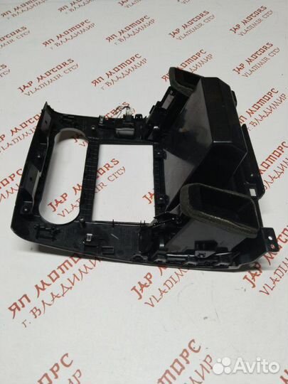 Консоль центральная Nissan Tiida C11 HR15 2009