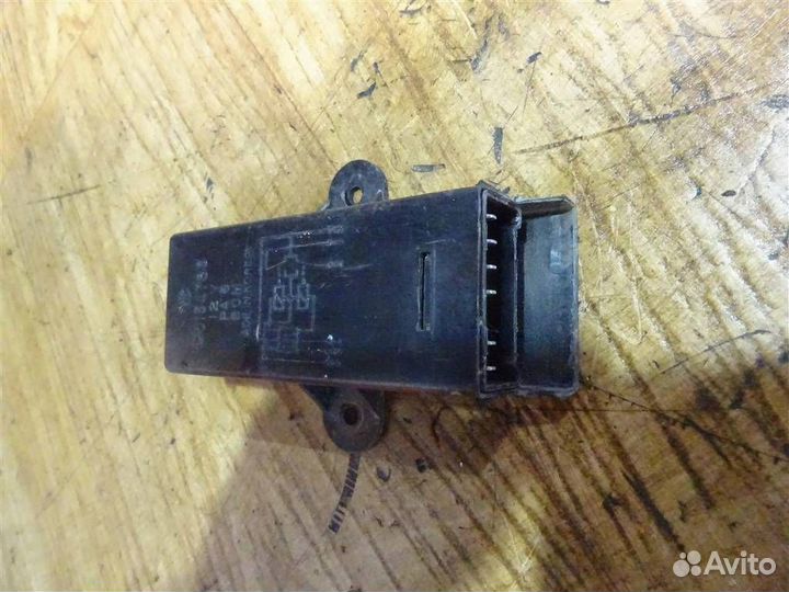 Блок управления центральным замком Daewoo Nexia 1