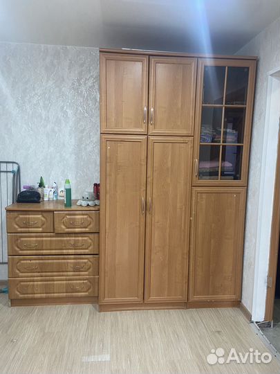 Стенка (шкаф)