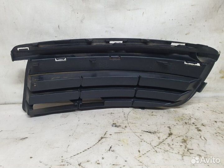 Решетка бампера без птф правая Volkswagen Golf 5