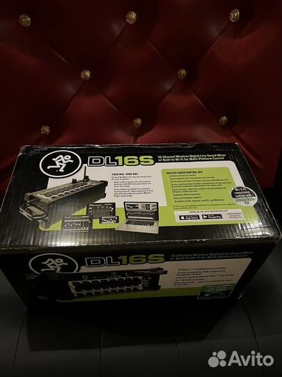 Цифровой микшерный пульт Mackie DL16S