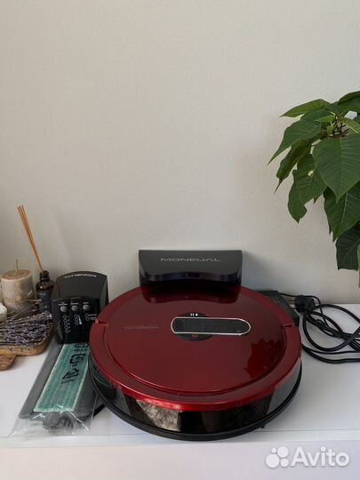Робот пылесос moneual MR7700
