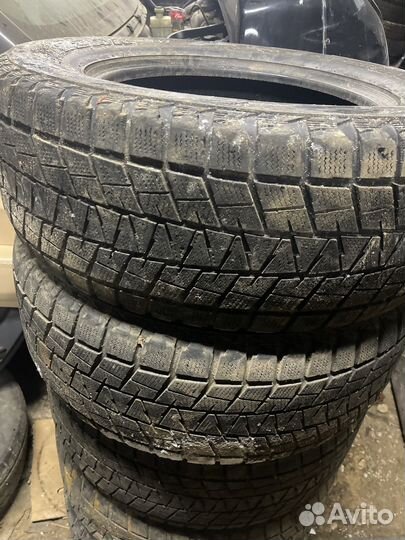 Bridgestone Blizzak DM-V1 285/60 R18 116R