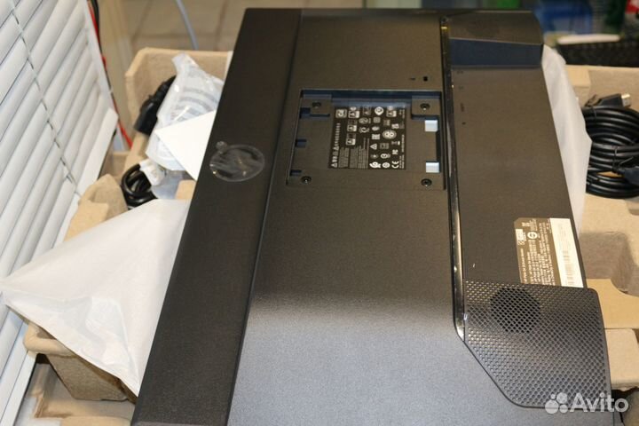 Монитор TFT-TN 23.8