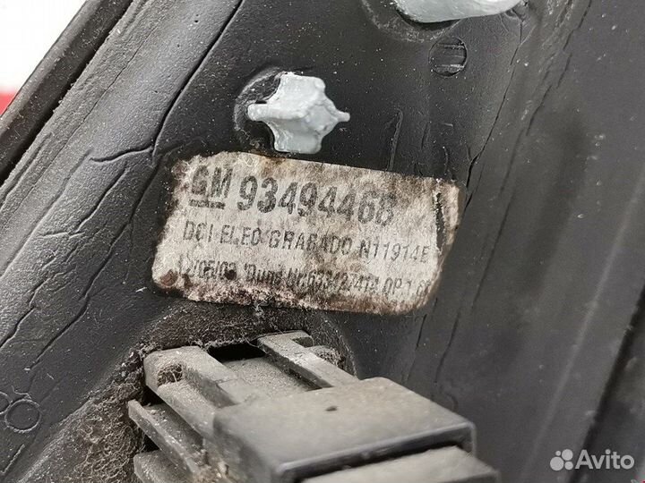 Зеркало боковое правое для Opel Meriva A 13148955