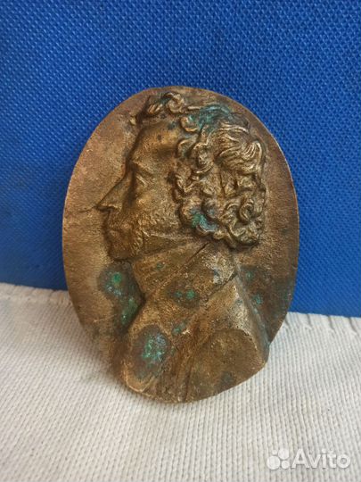 Пушкин А. С. Барельеф