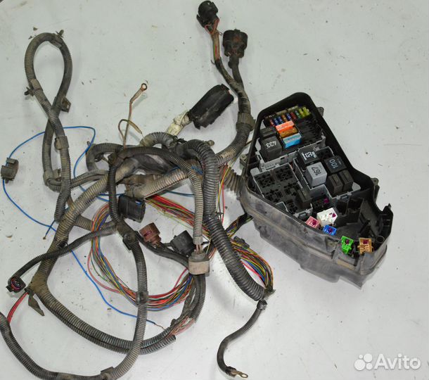 Блок предохранителей Volkswagen Toureg 1 3.2