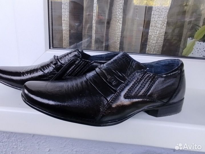 Туфли новые для мальчика 33,34 и 36 размеры