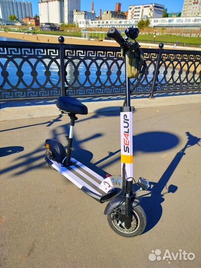 Самокат взрослый электрический бу