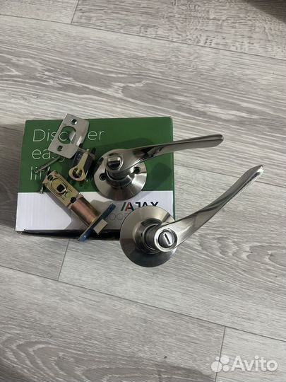 Дверные ручки